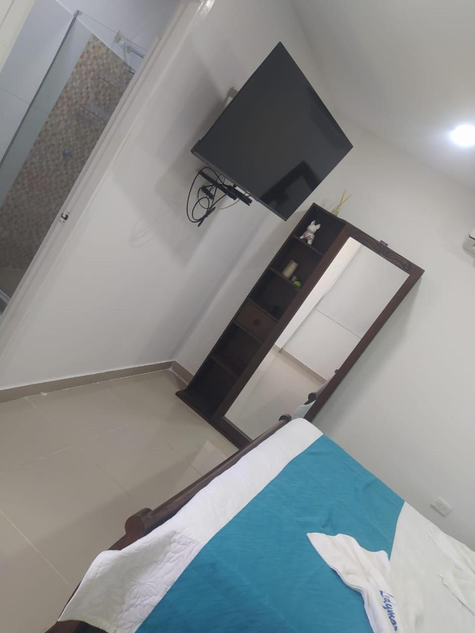 Ledymar Hotel
